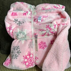 Cozy Pink Snowflake Pajama Set